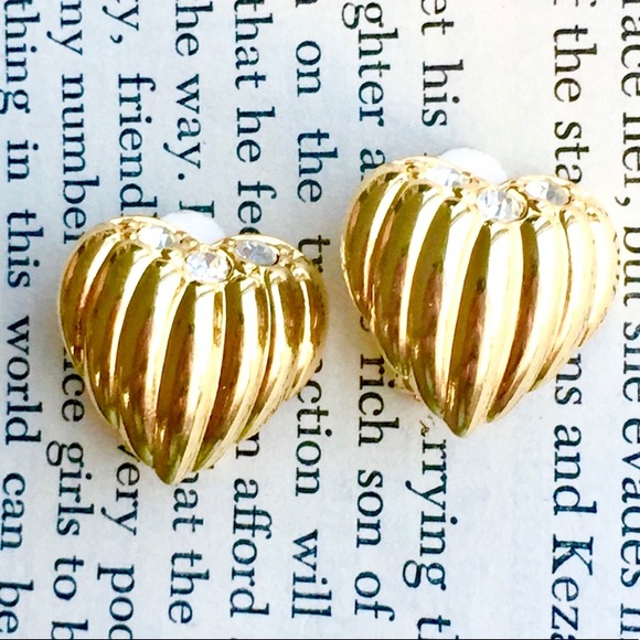 JOAN RIVERS Vintage Heart Rhinestone Earrings